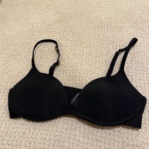 Smooth Black Everyday T-Shirt Bra with Adjustable Straps